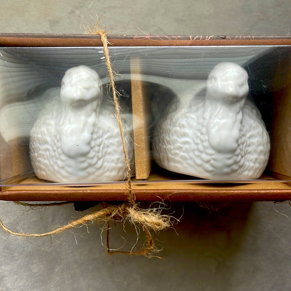 NWT  TURKEY SALT & PEPPER SET
